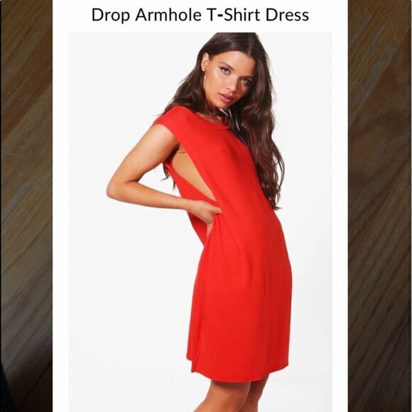 Boohoo T-Shirt Dress   - Picture 1 of 12